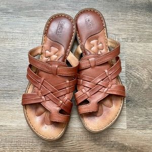 Born Leather sandals, size 7